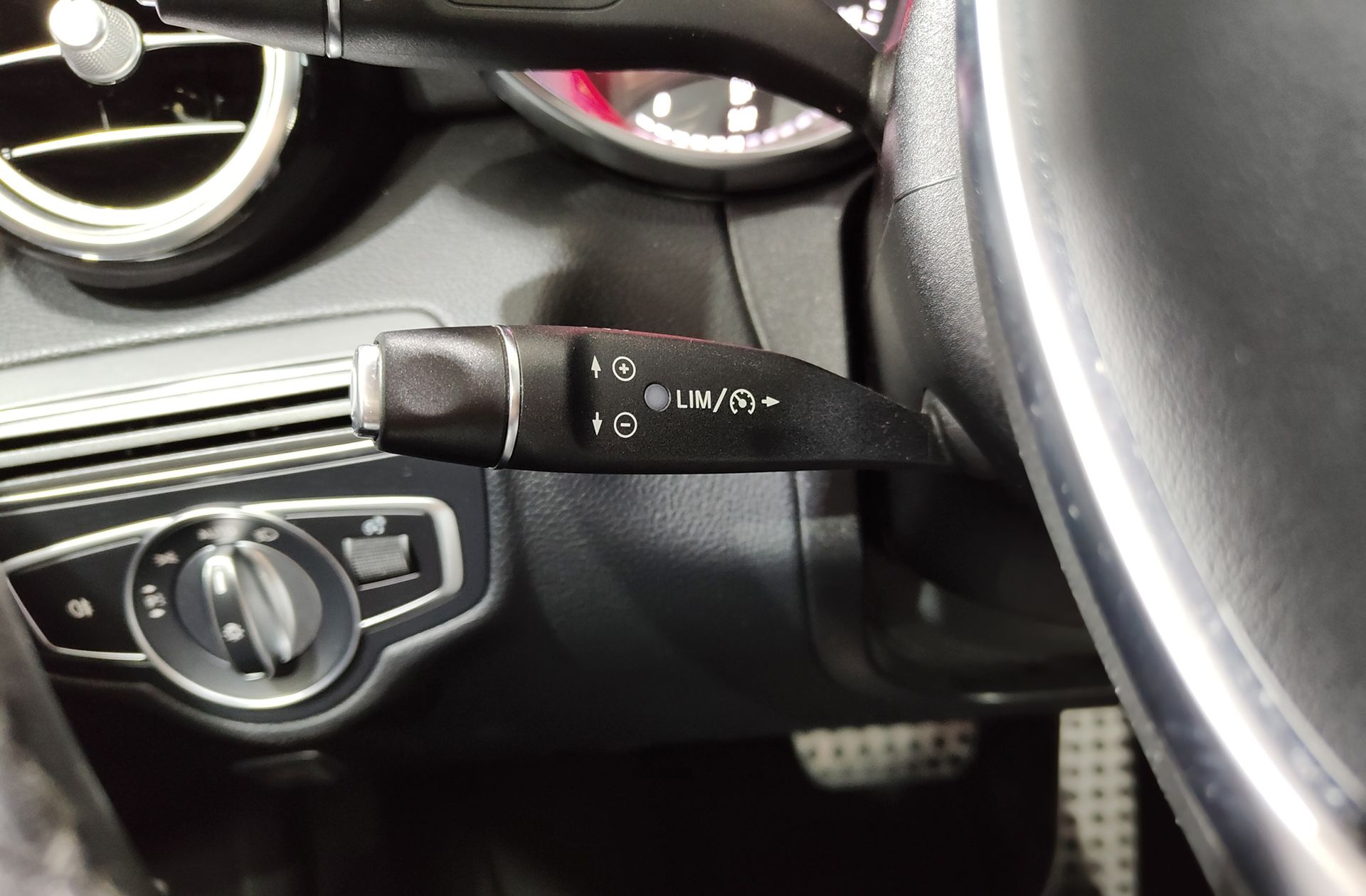 Mercedes-Benz Clase C 220 d Pack AMG - foto 30