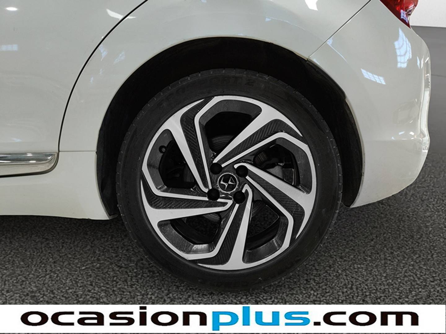 Foto DS DS 5 DS DS5 BlueHdi 180 Style EAT6 (181 CV)