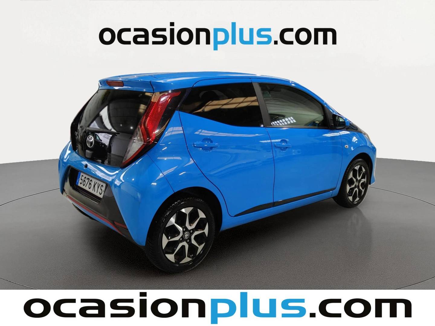 Foto trasera Toyota Aygo Toyota Aygo 1.0 70 x-play (72 CV) izquierda