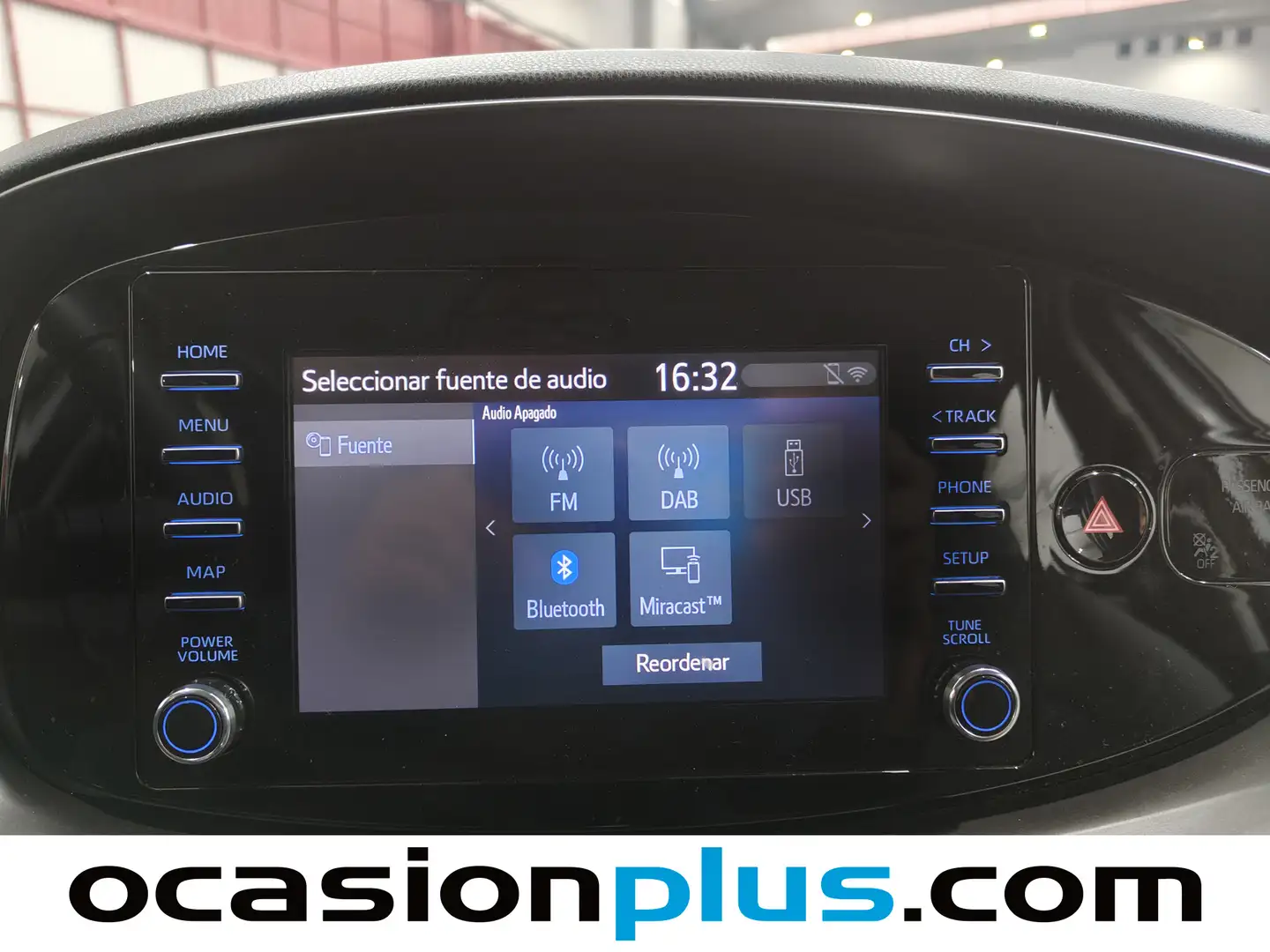 Foto Toyota Aygo X Cross Toyota Aygo X Cross 1.0 VVT-I Play  (72 CV)