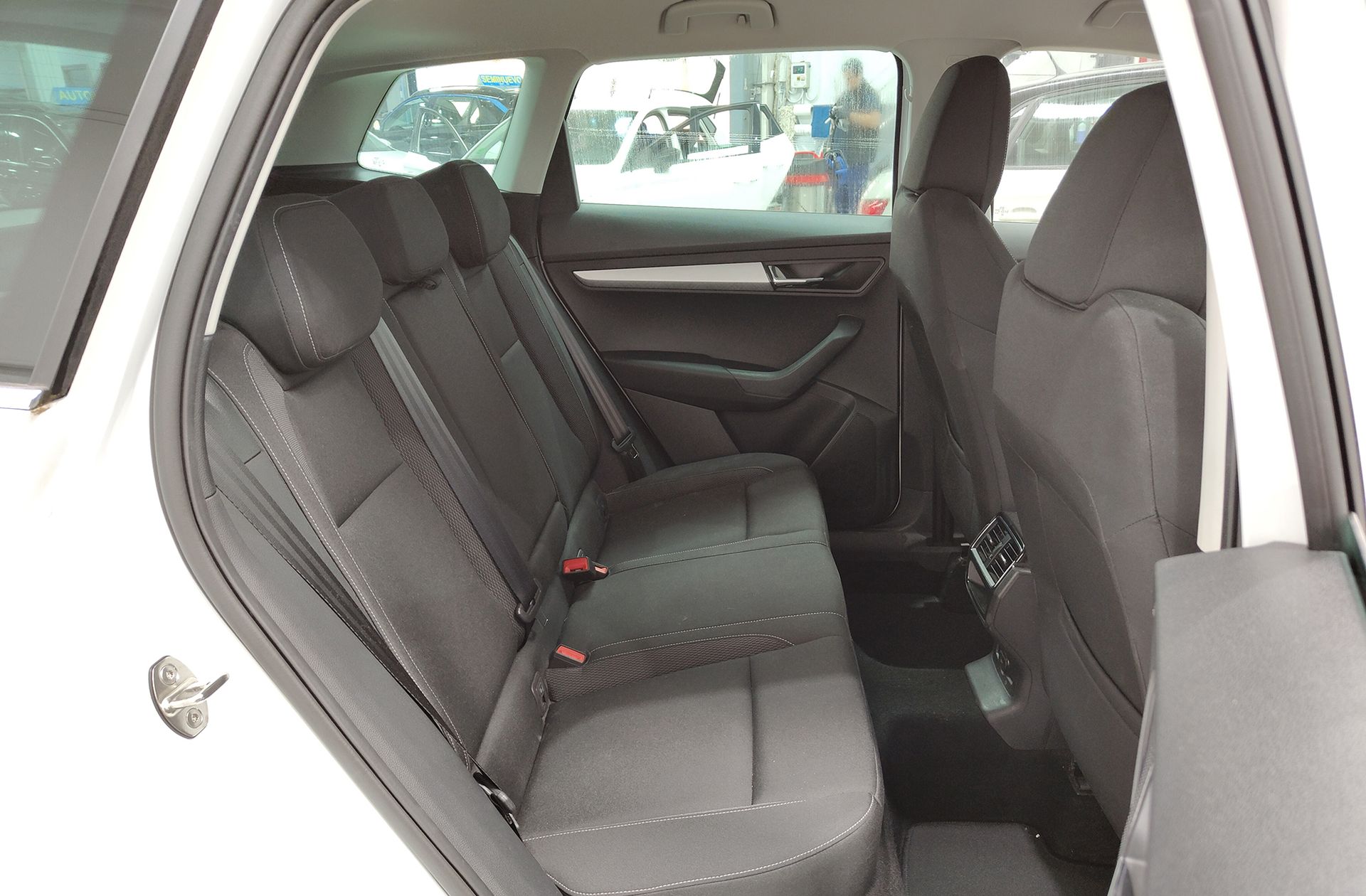 Škoda Karoq 2.0 TDI Ambition - foto 21
