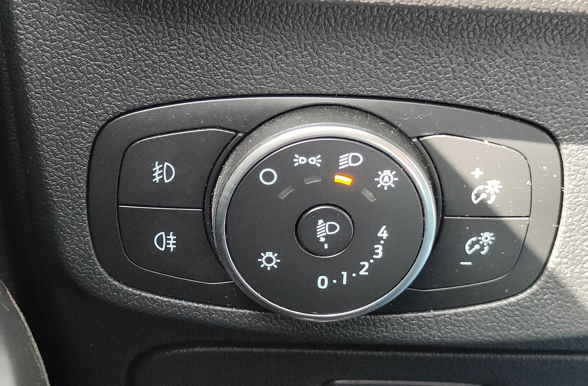 Ford Focus 1.0 EcoBoost ST-Line - foto 28