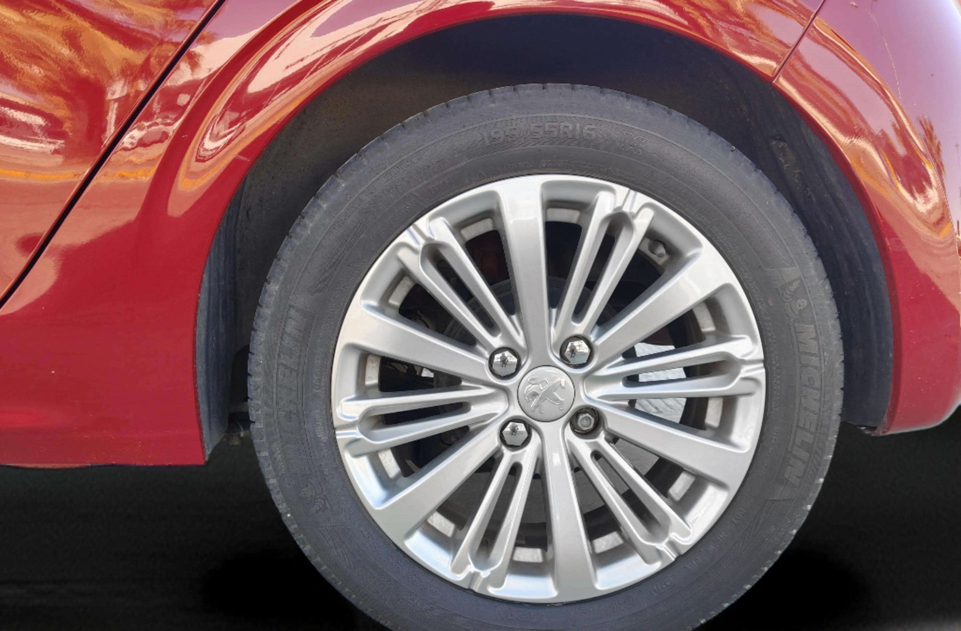 Peugeot 208 PureTech 82 Style - foto 26