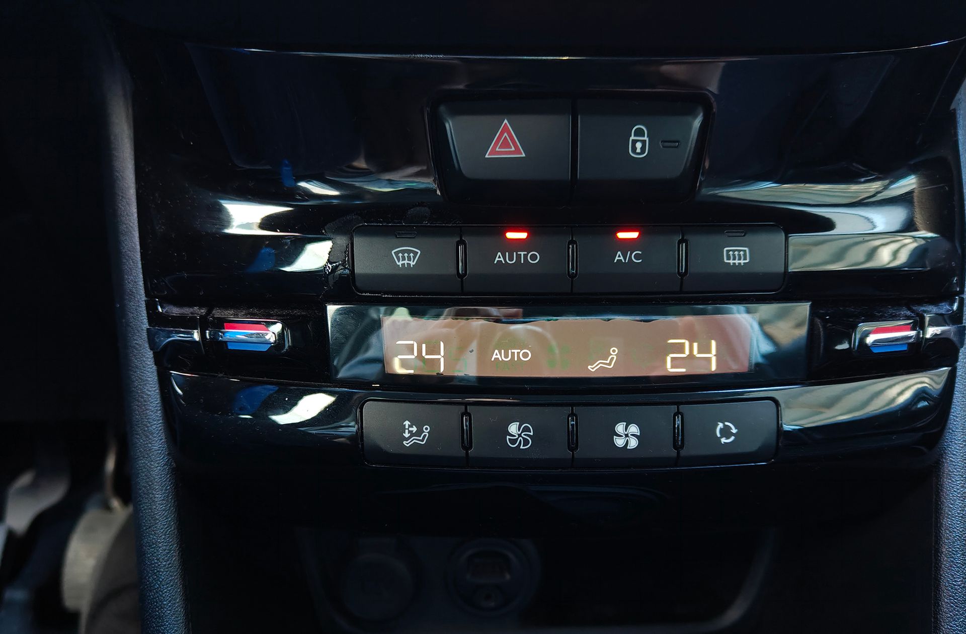 Peugeot 208 1.2 PureTech Allure - foto 32