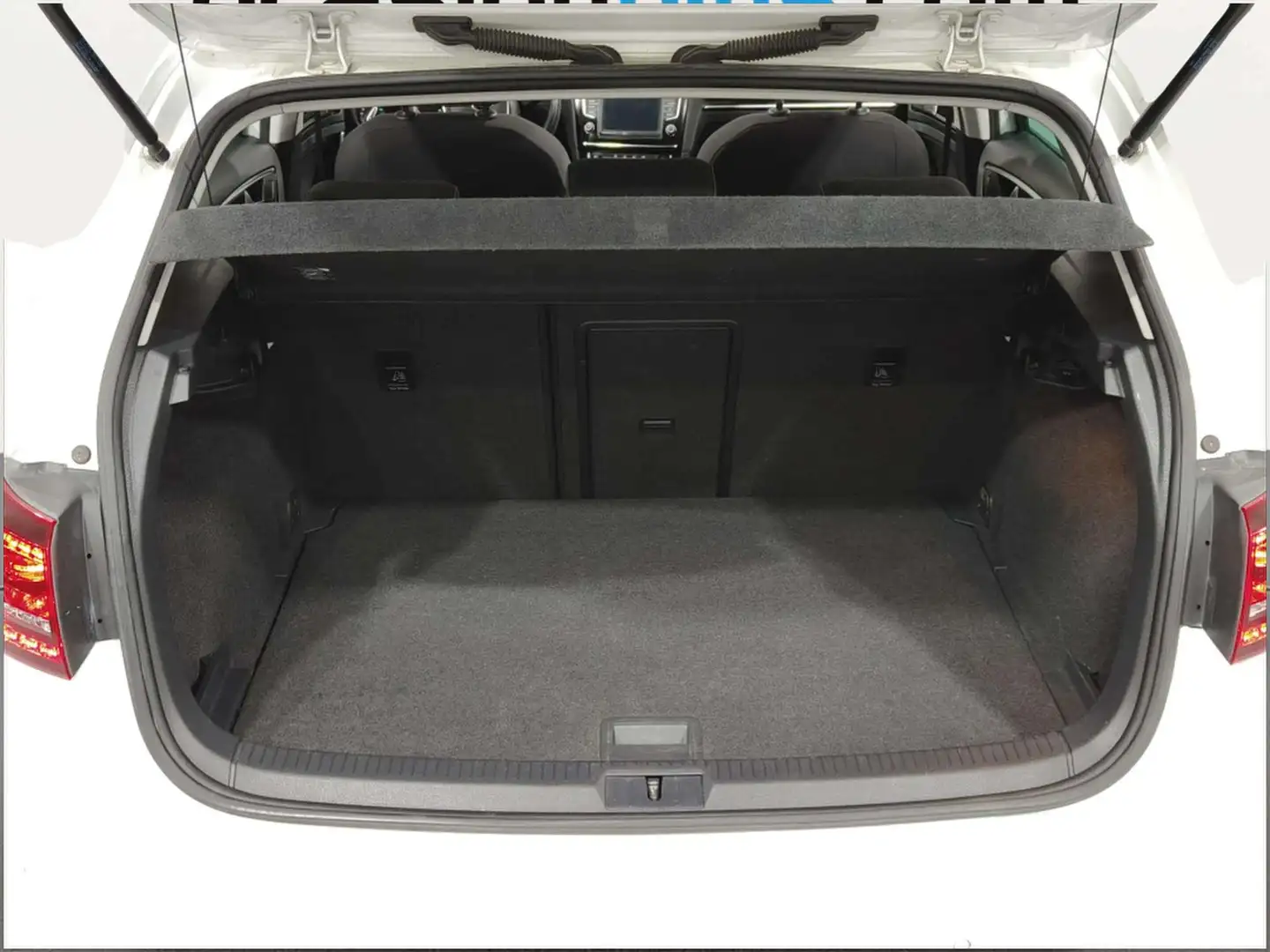 Foto Volkswagen Golf Volkswagen Golf Sport 2.0 TDI CR BMT (150 CV)