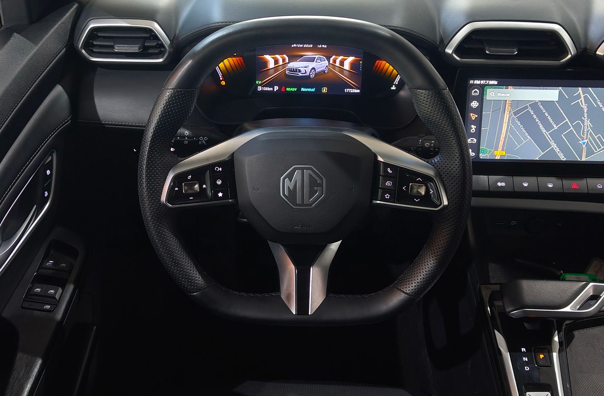 MG ZS 1.5 Hybrid+ Luxury - foto 28