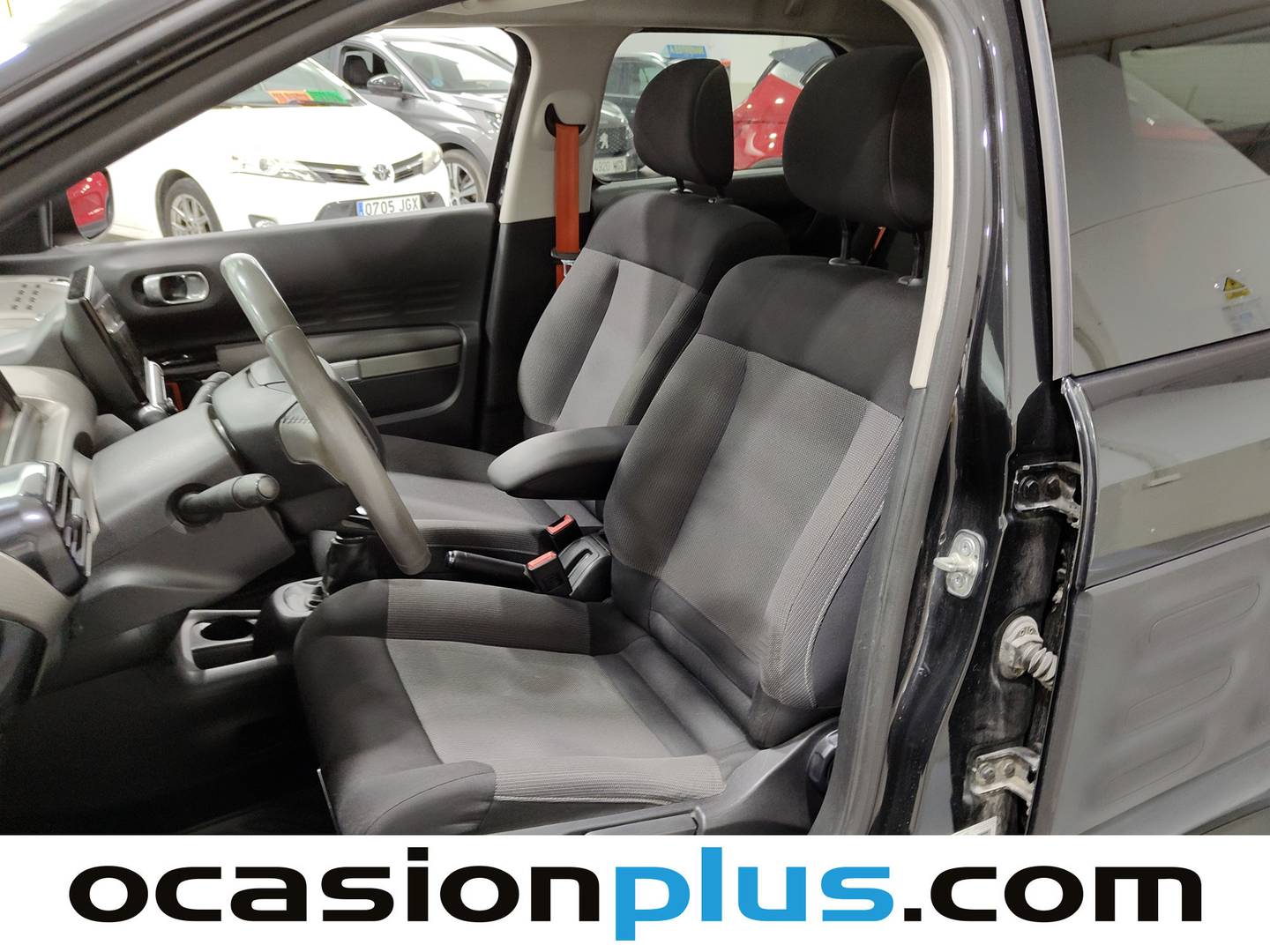 Foto asientos delanteros Citroën C4 Cactus CITROEN C4 Cactus BlueHDi 100 Rip Curl (100 CV)