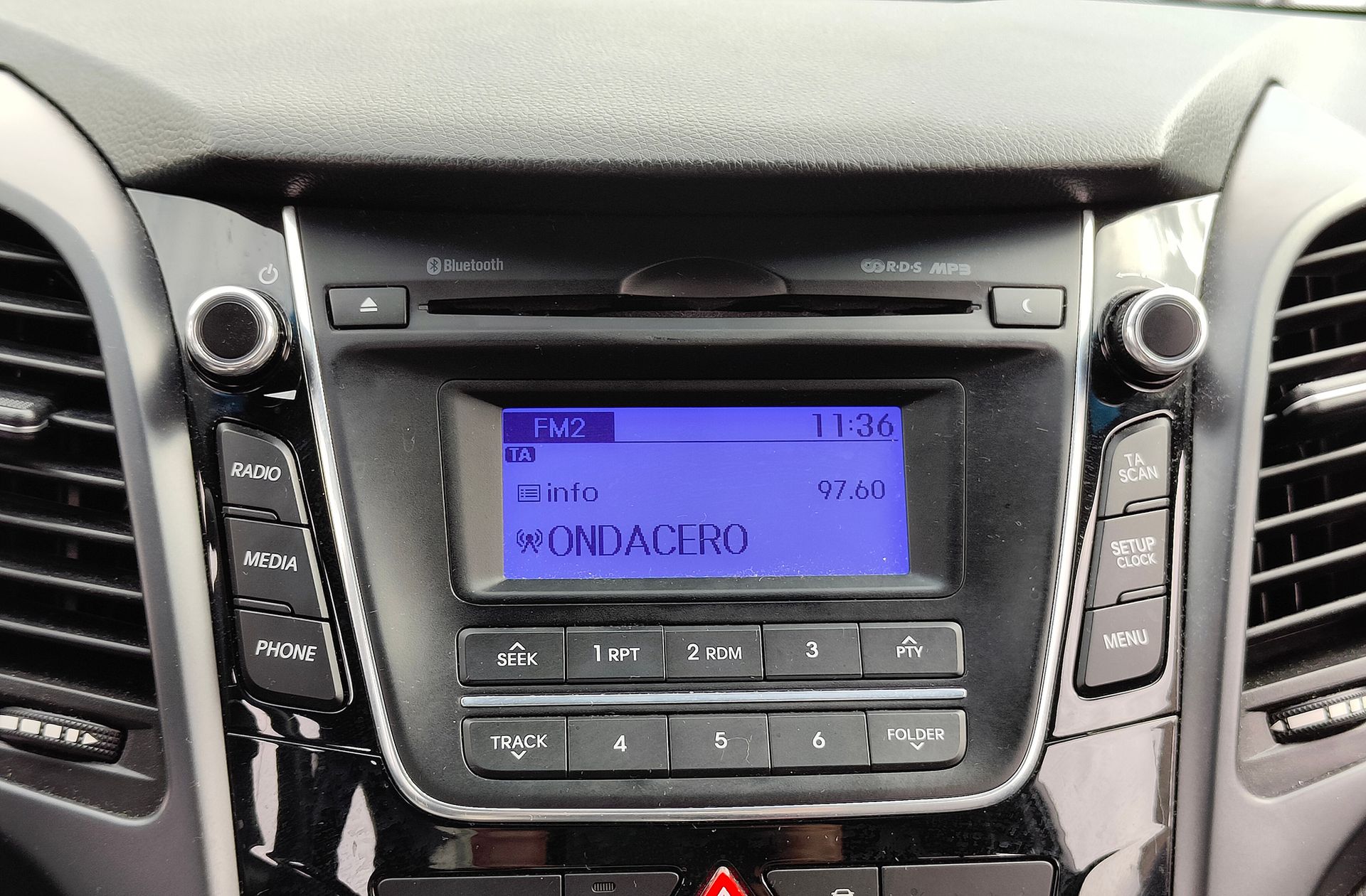 Hyundai i30 1.4 MPI BlueDrive Go! - foto 30