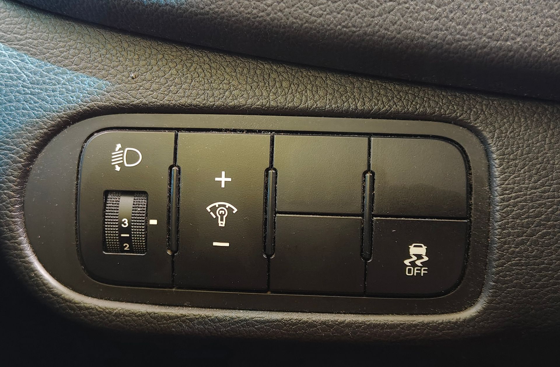 Kia Carens 1.6 GDi Drive - foto 19