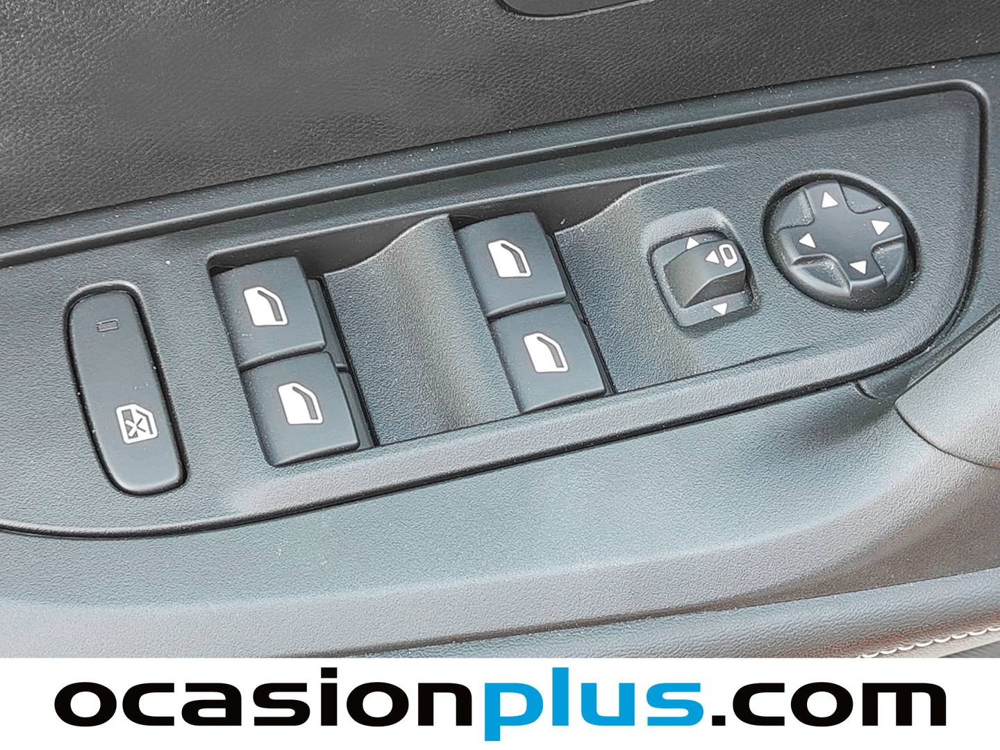 Foto Peugeot 2008 Peugeot 2008 Allure Hybrid eDCS6 (136 CV)