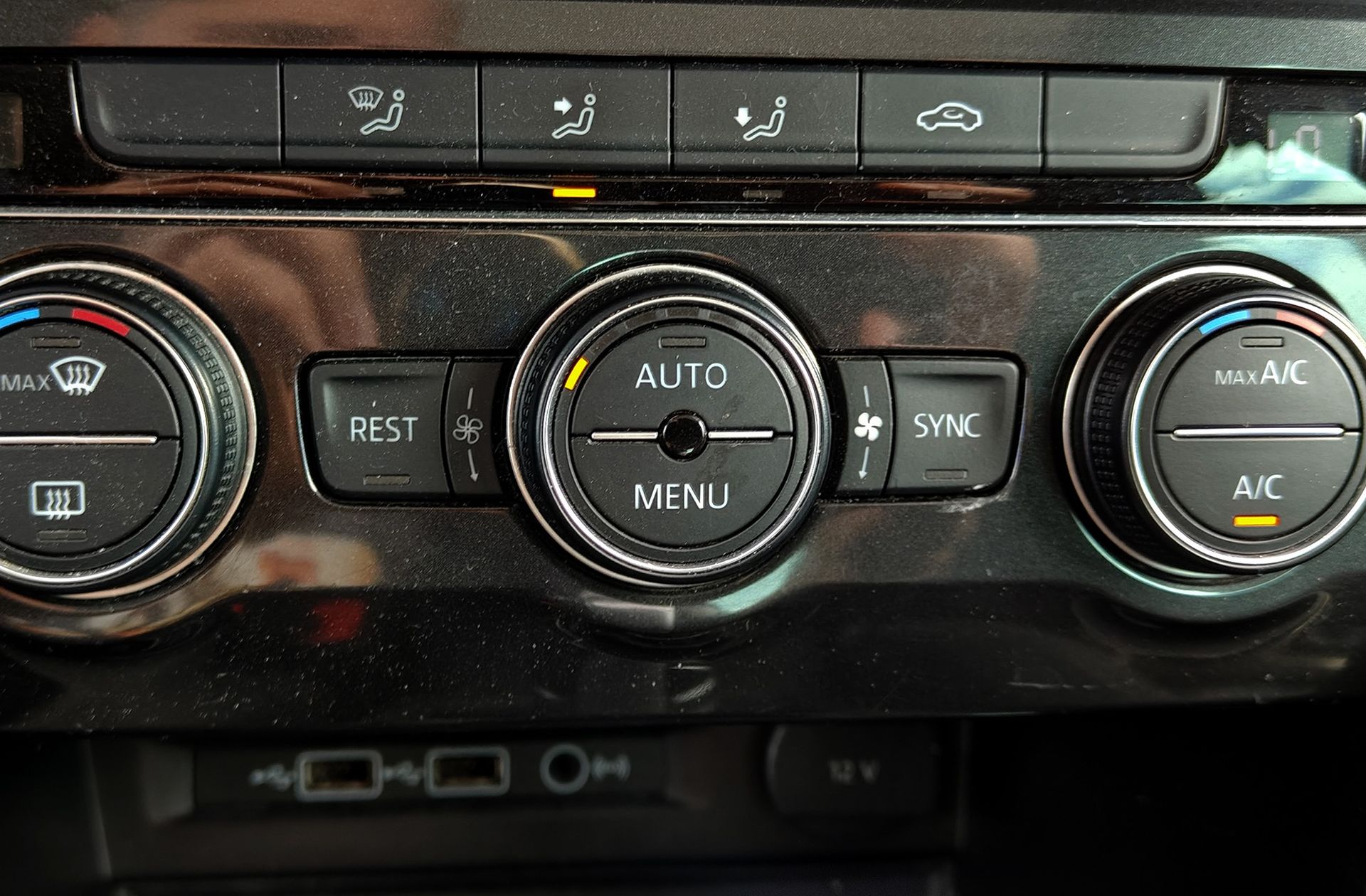 Volkswagen Tiguan Sport 2.0 TDI 4Motion DSG - foto 36