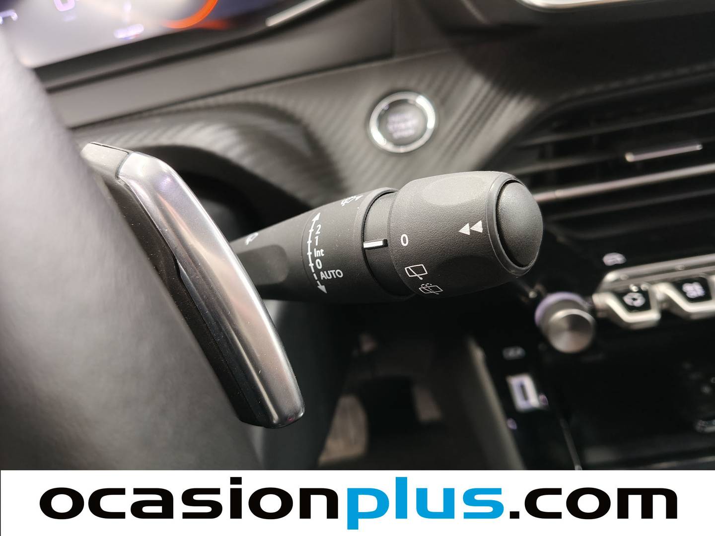 Foto Peugeot 2008 Peugeot 2008 Allure Hybrid eDCS6 (145 CV)