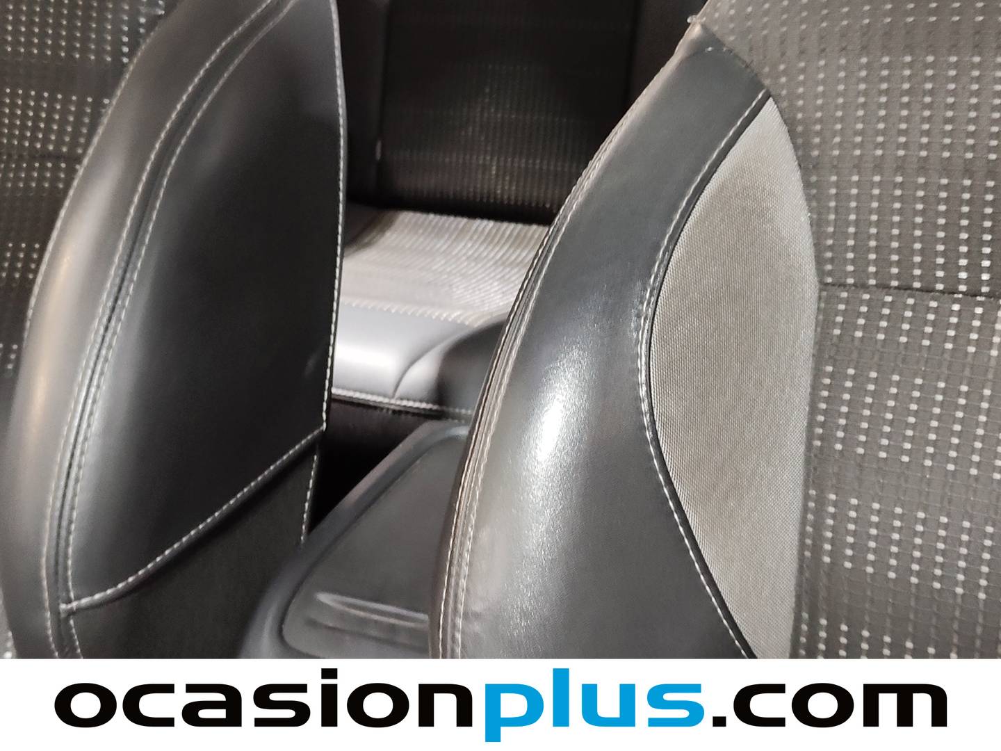 Foto Peugeot 2008 Peugeot 2008 PureTech 130 S&S Allure (130 CV)