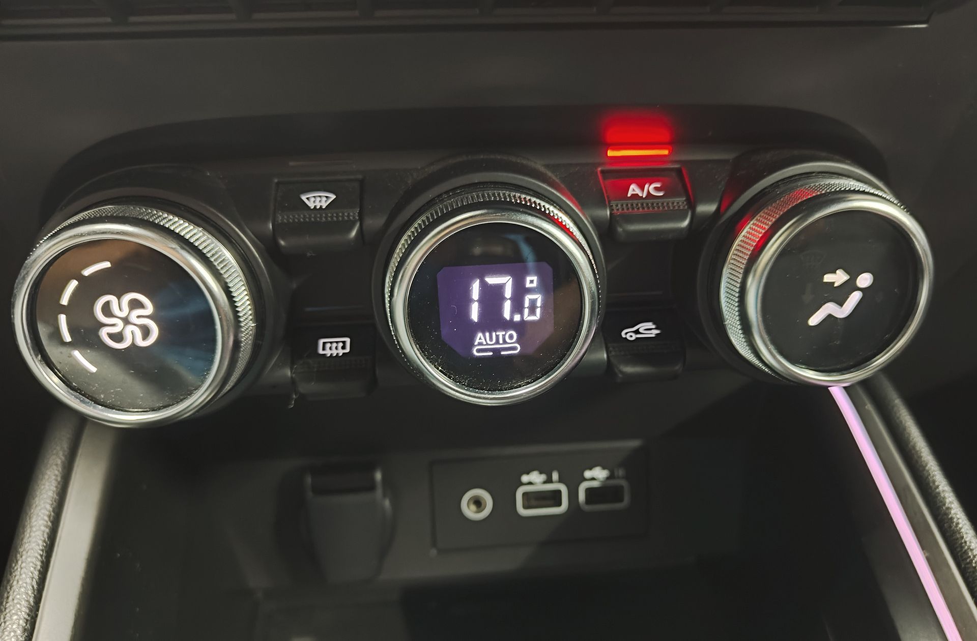 Renault Clio Techno TCe - foto 32