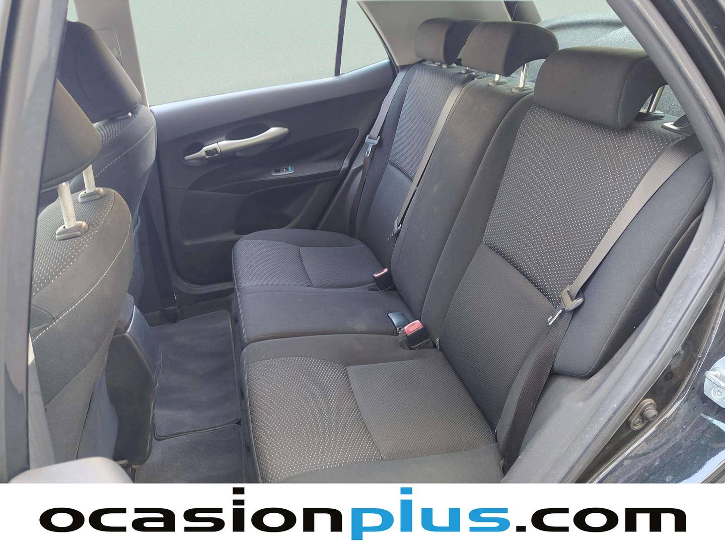 Foto asientos traseros Toyota Auris Toyota Auris 1.6 VVT-i Active (132 CV)