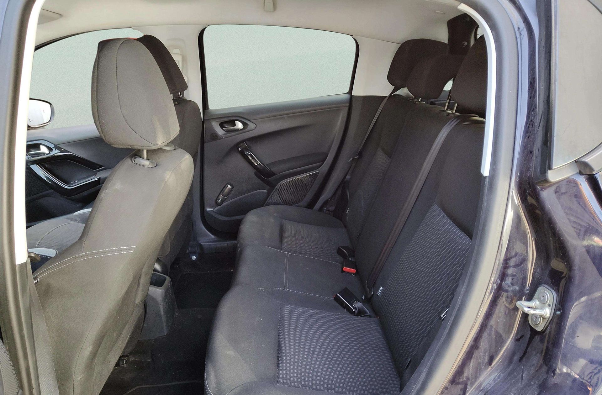 Peugeot 208 HDi 68 Style - foto 9