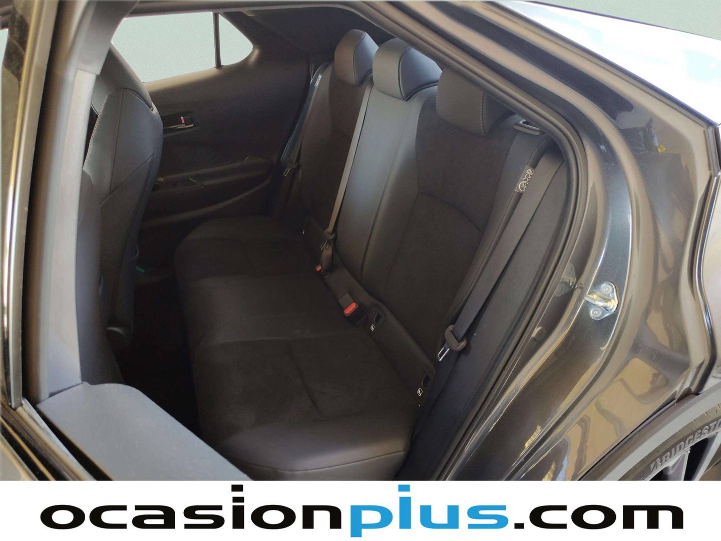 Foto asientos traseros Toyota C-HR Toyota C-HR 200H GR Sport AWD-i (196 CV)