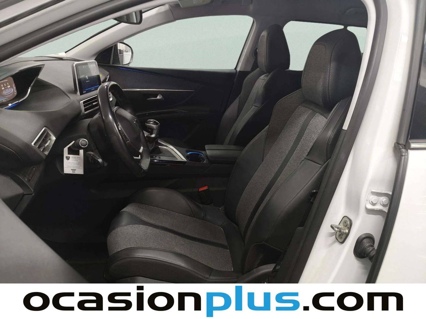 Foto asientos delanteros Peugeot 5008 Peugeot 5008 BlueHDi 130 S&S Allure (130 CV) 7 Plazas