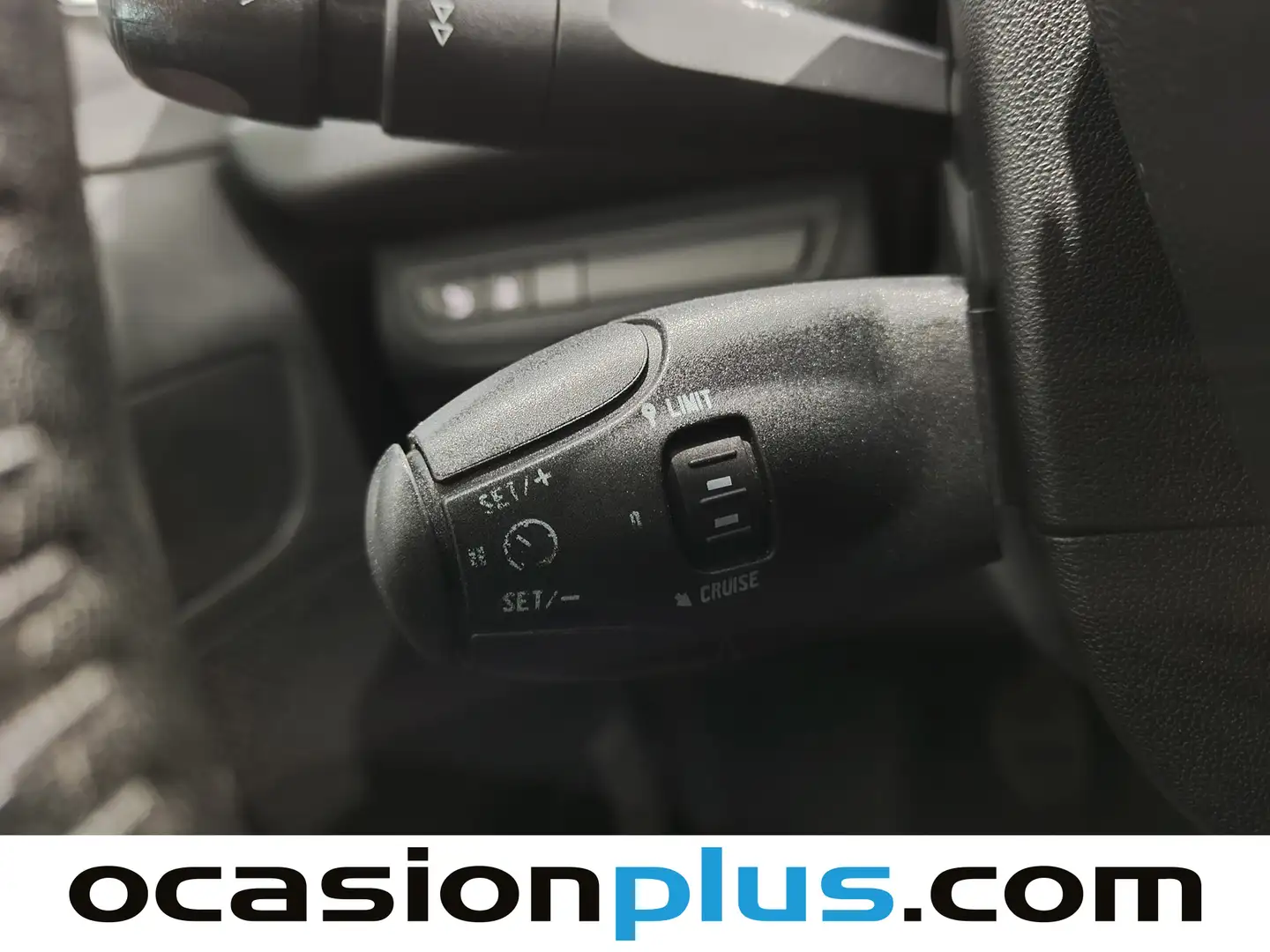 Foto Peugeot 2008 Peugeot 2008 VTI 82 Active  (82 CV)