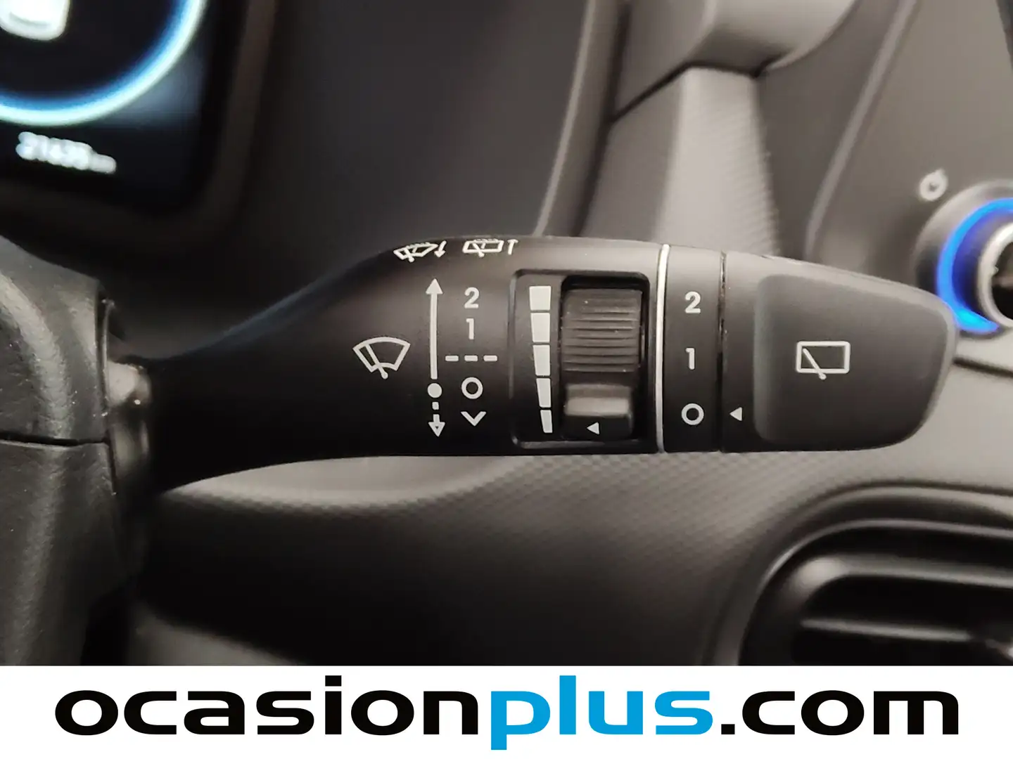 Foto Hyundai Kona Hyundai Kona 1.0 TGDi Maxx 4x2 DCT (120 CV)