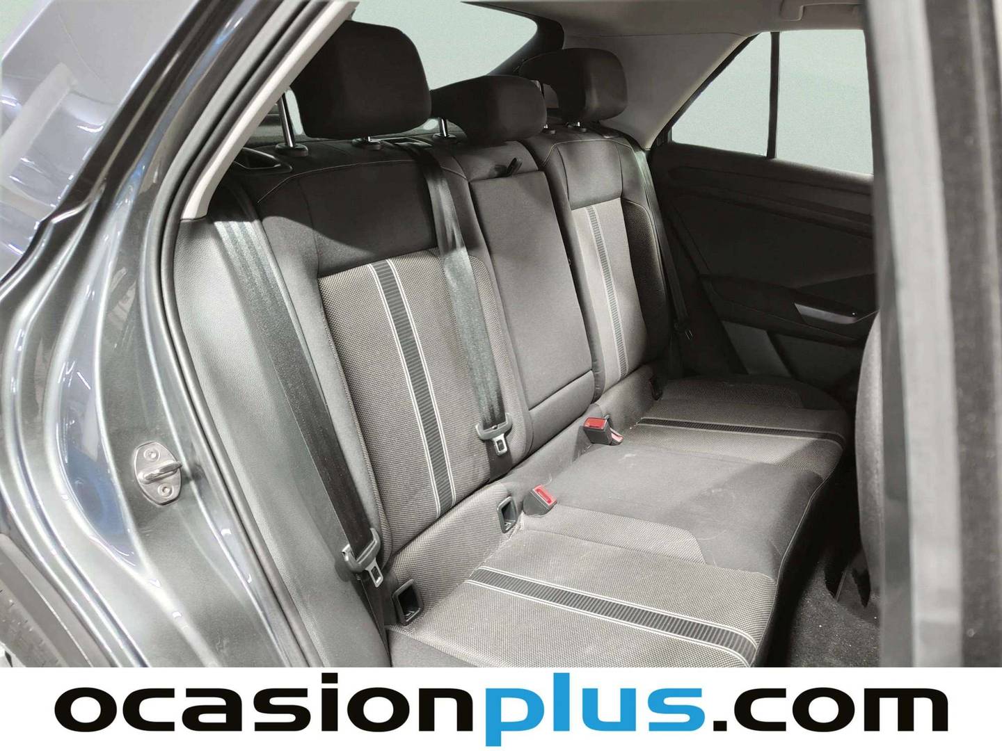 Foto Volkswagen T-Roc Volkswagen T-Roc Advance 1.0 TSI (115 CV)