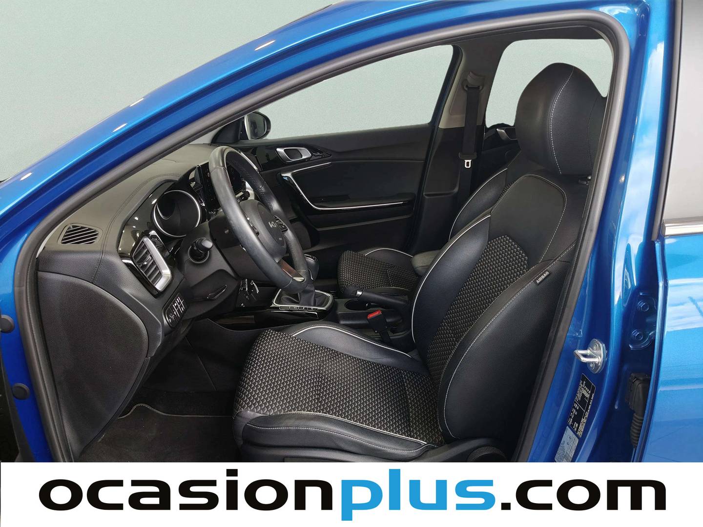 Foto asientos delanteros KIA Ceed KIA Ceed 1.0 T-GDi Tech (100 CV)