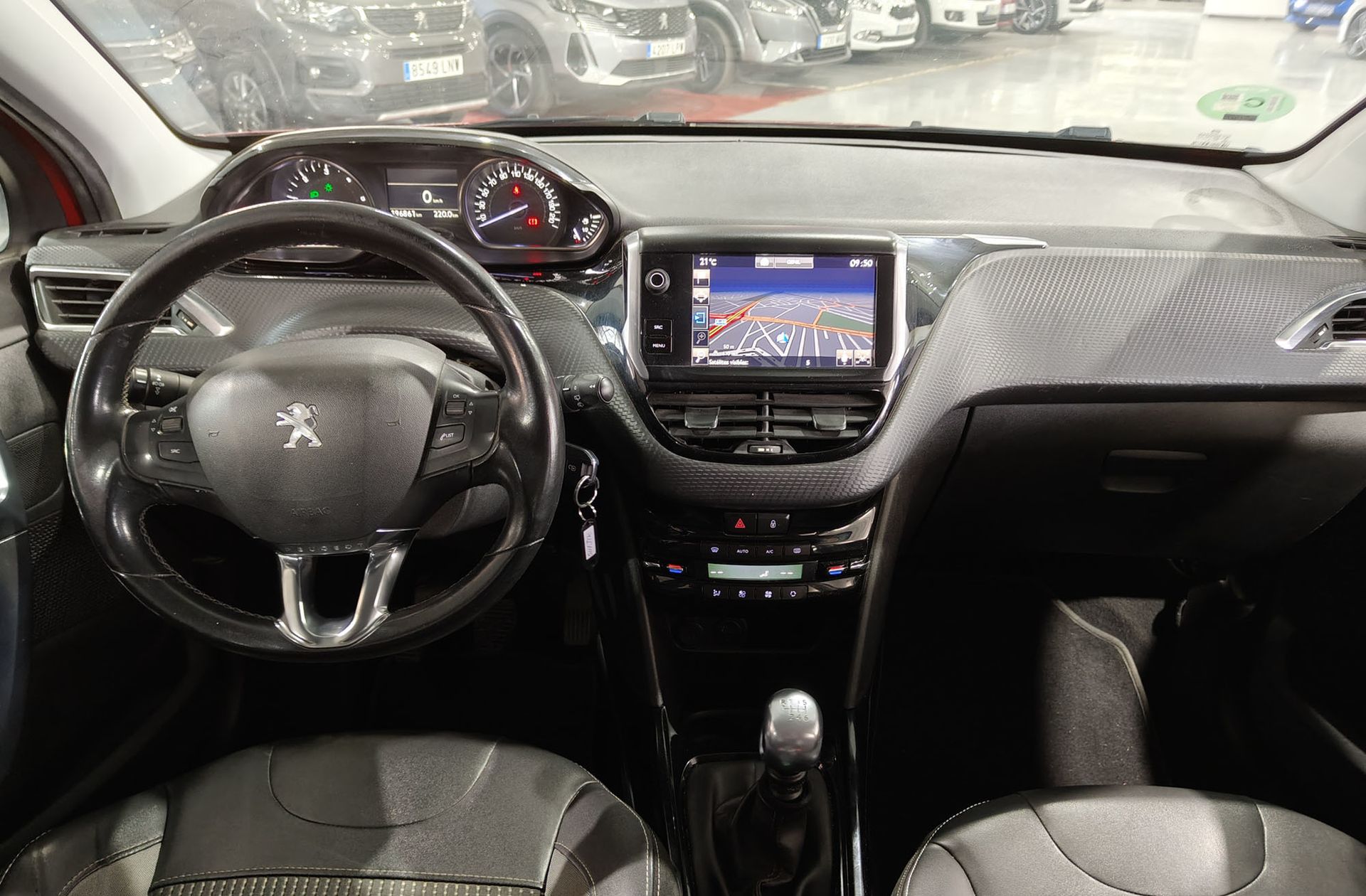 Peugeot 2008 BlueHDi 120 Allure - foto 6