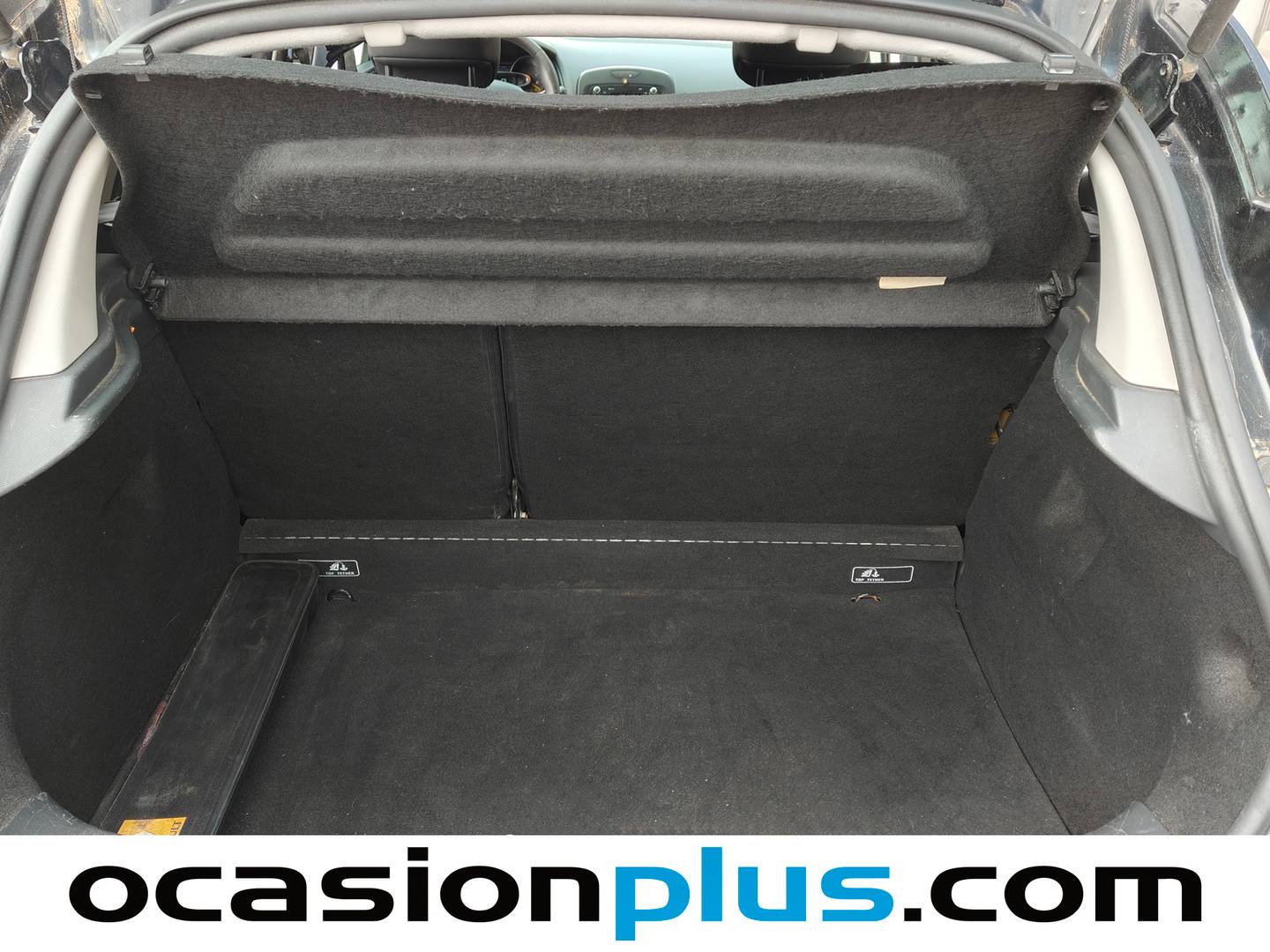 Fotos maletero Renault Clio Renault Clio Yahoo! 1.2 16v (75 CV)