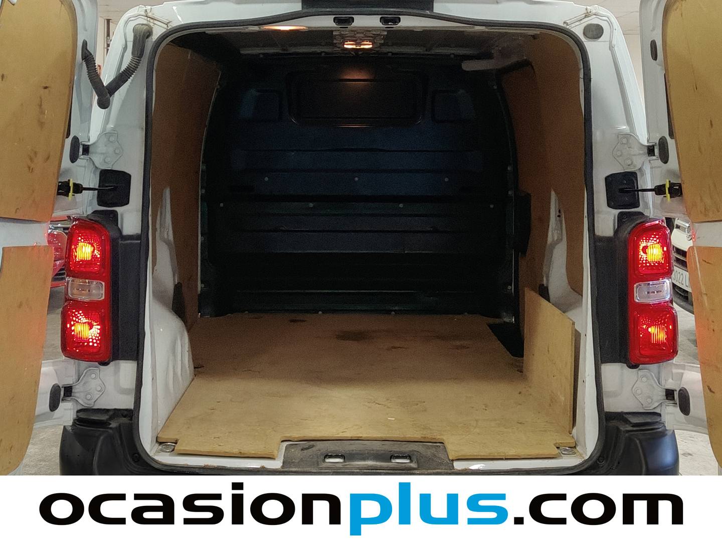 Foto asientos traseros Citroën Jumpy Citroën Jumpy Furgon BlueHDI 120 S&S Talla M (120 CV)