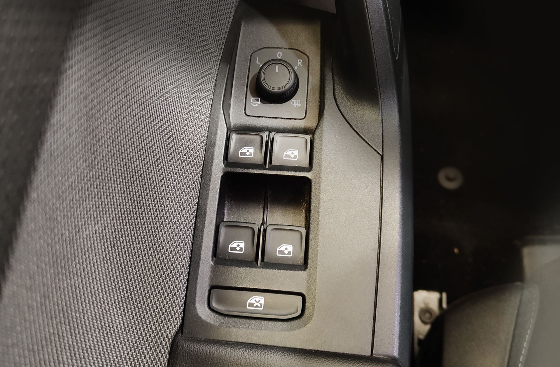 SEAT León 1.5 eTSI Style 25 Aniversario DSG - foto 35