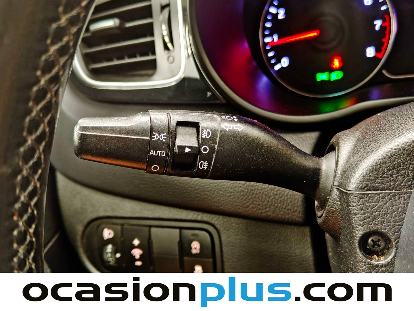 KIA Carens KIA Carens 1.6 GDi UEFA Euro 2016 Eco-Dynamics (135 CV) de ocasión