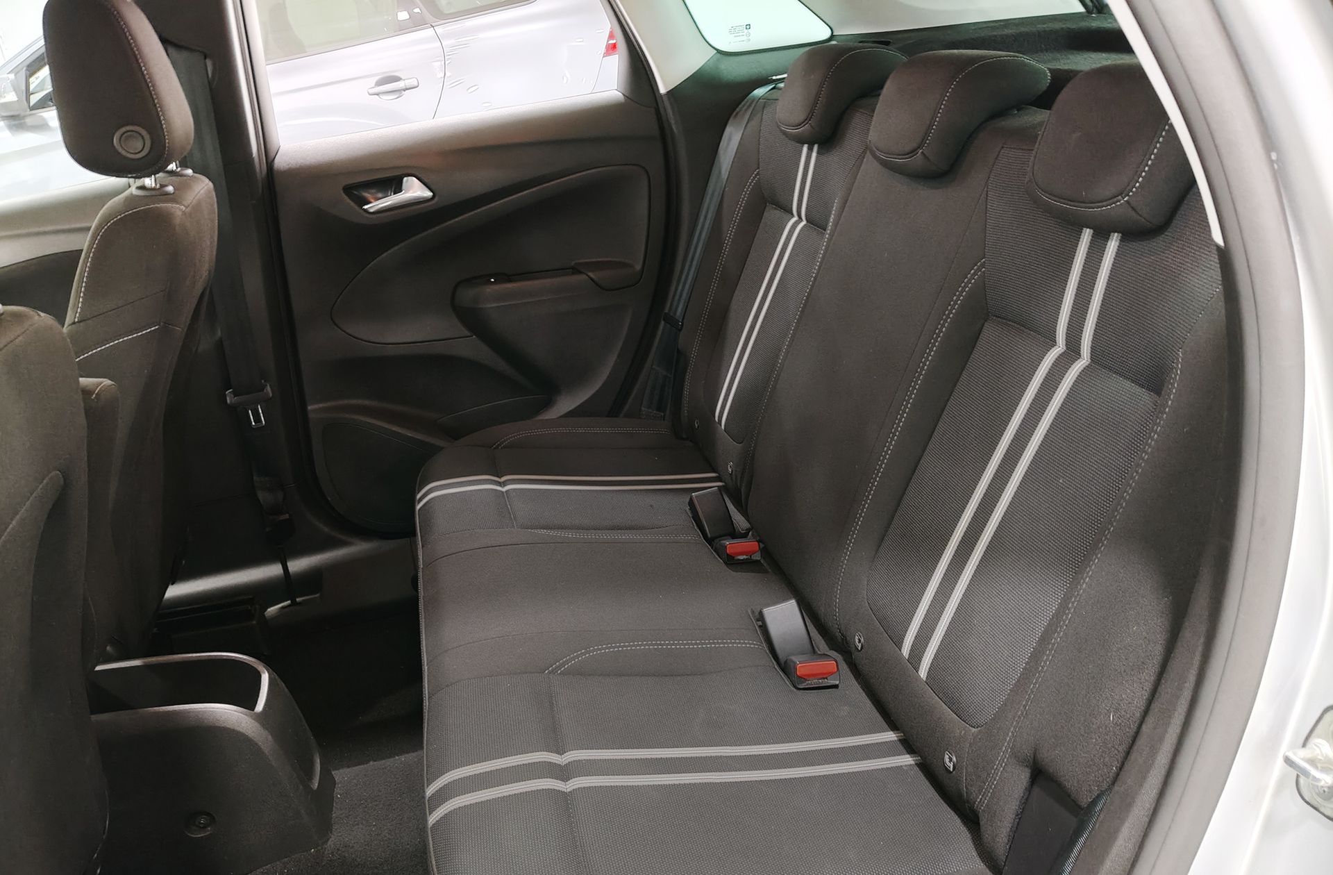 Opel Crossland 1.2 Elegance - foto 12