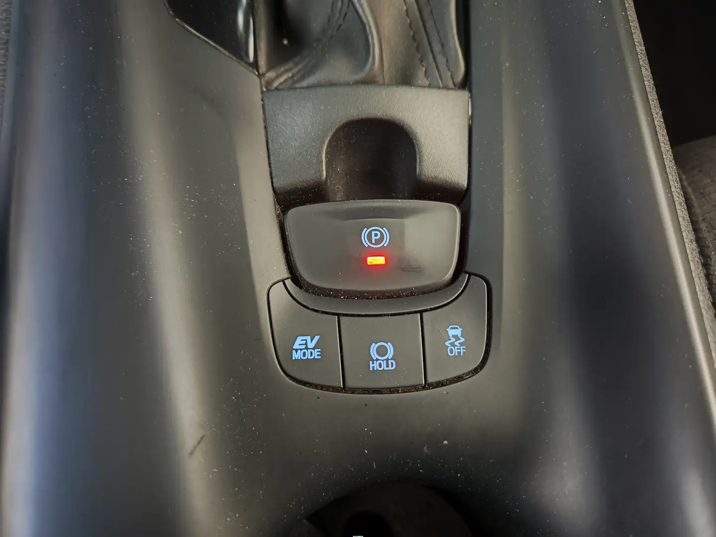 Foto Toyota C-HR Toyota C-HR 1.8 125H Active  (122 CV)