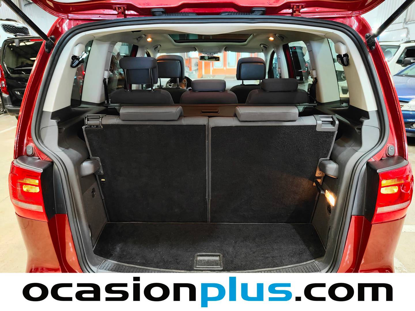 Foto Volkswagen Touran Volkswagen Touran Advance 1.6 TDI BMT (105 CV) DSG 7 PLAZAS