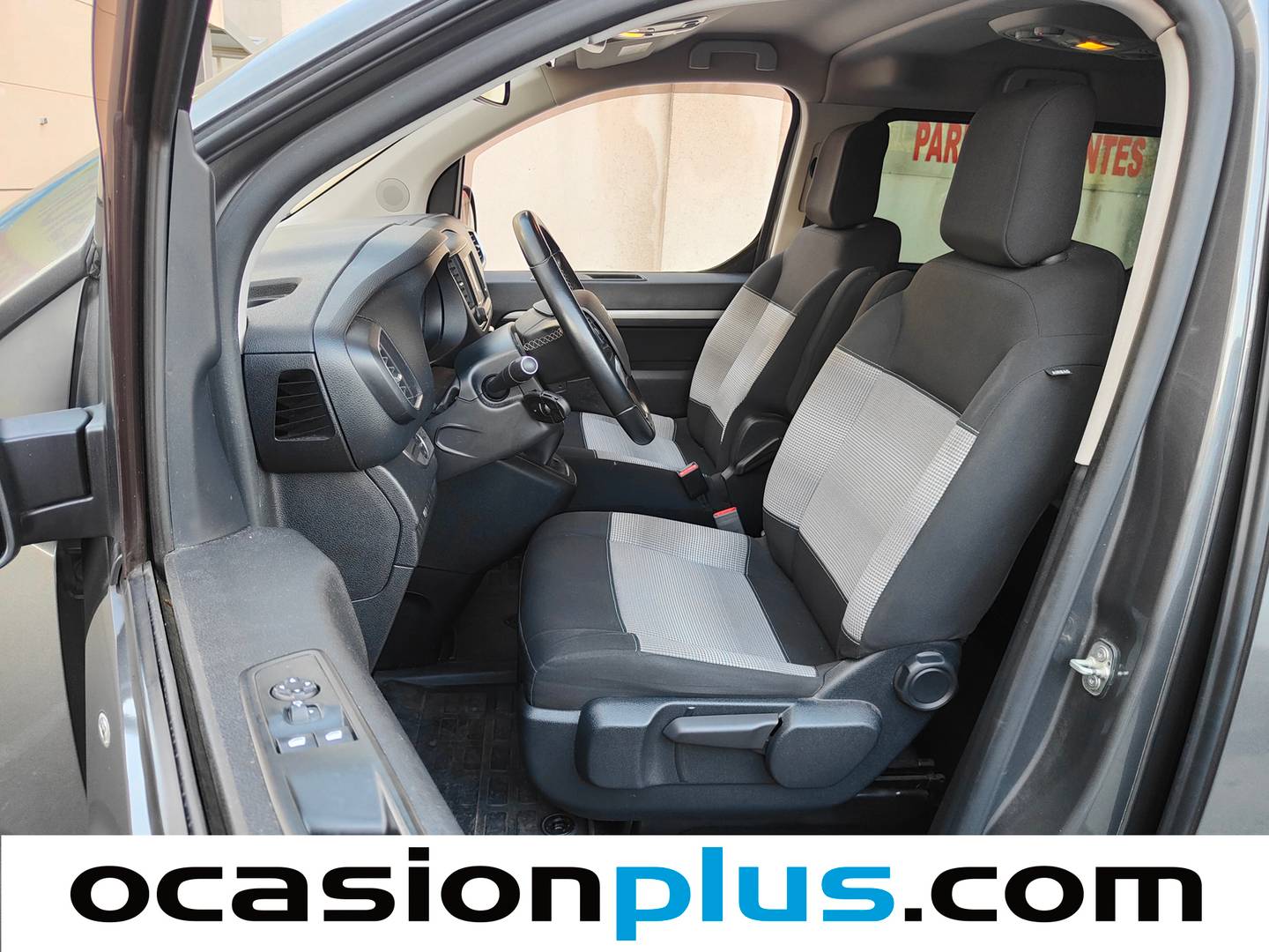 Foto asientos delanteros Citroën Spacetourer Citroen Spacetourer BlueHDi 150 Talla M Origins (150 CV) 8 Plazas