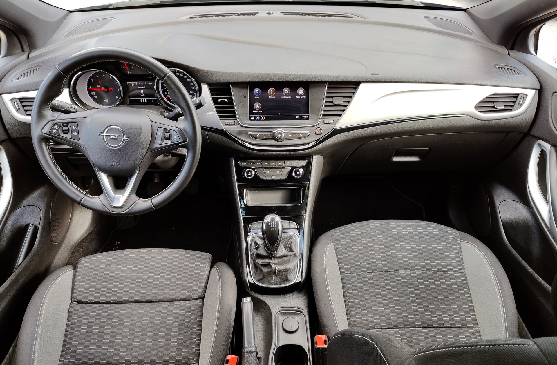 Opel Astra 1.2 Turbo SHL GS Line - foto 6