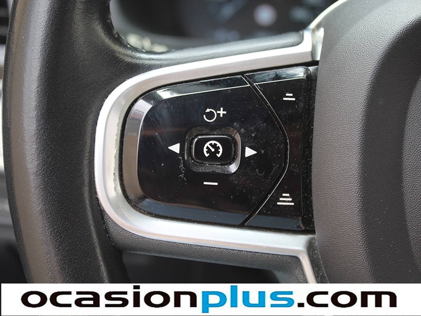 Foto Volvo XC90 Volvo XC90 B5 D Momentum Pro AWD Auto (235 CV) 7 Plazas