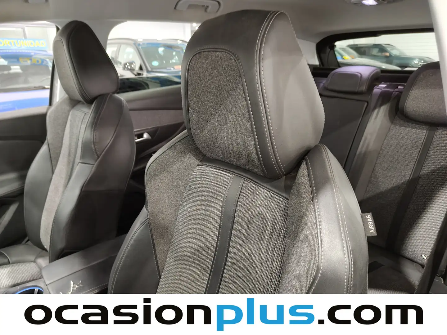 Foto Peugeot 3008 Peugeot 3008 PureTech 130 Allure EAT8 (130 CV)