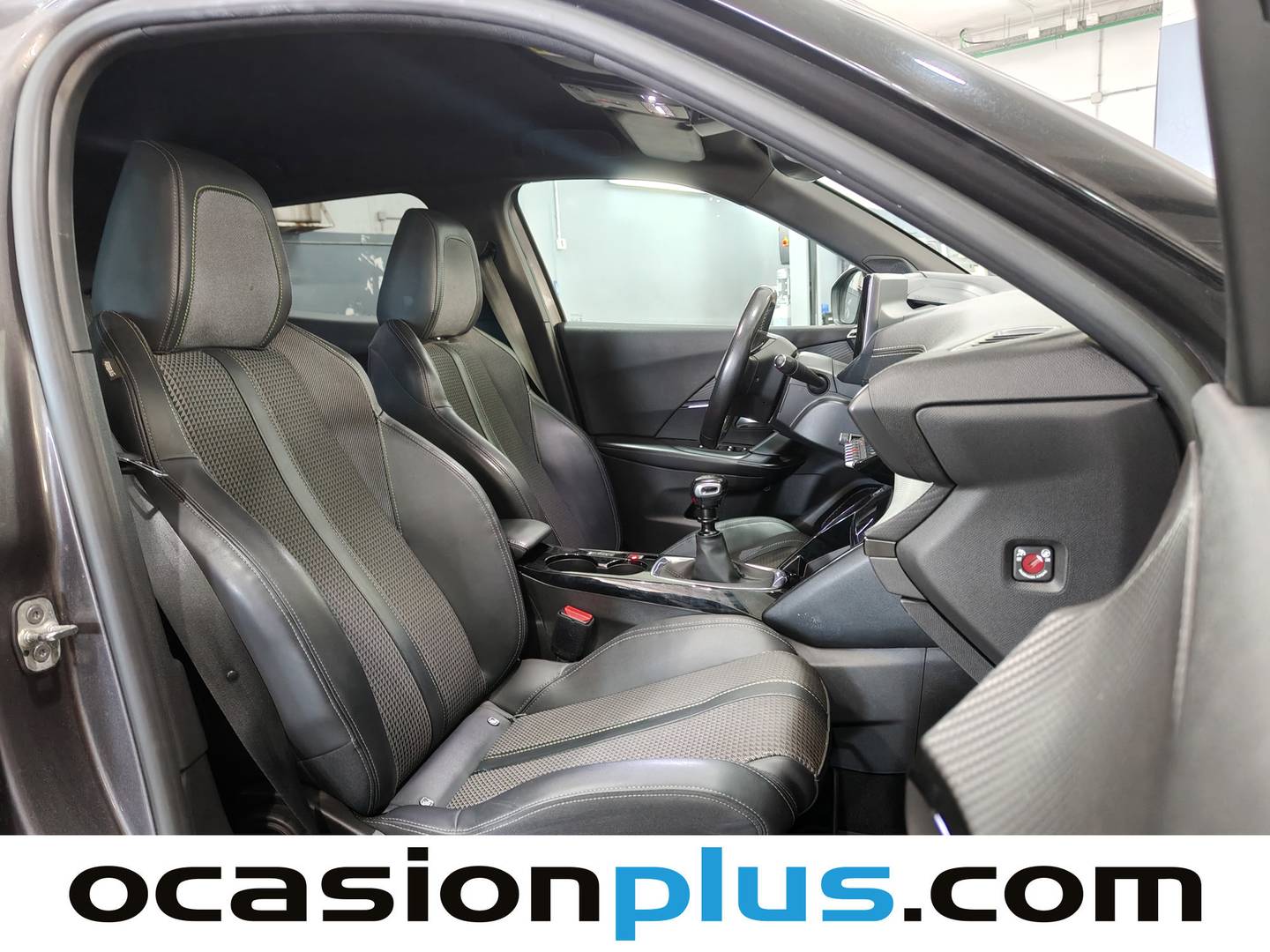 Peugeot 2008 Peugeot 2008 PureTech 130 S&S GT (130 CV) gasolina