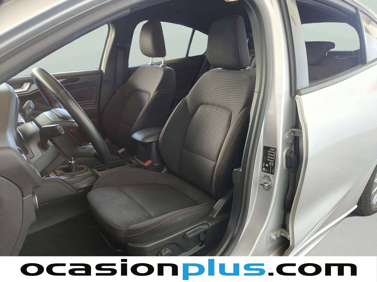 Foto asientos delanteros Ford Focus Ford Focus 1.0 Ecoboost MHEV ST-Line X  (125 CV)
