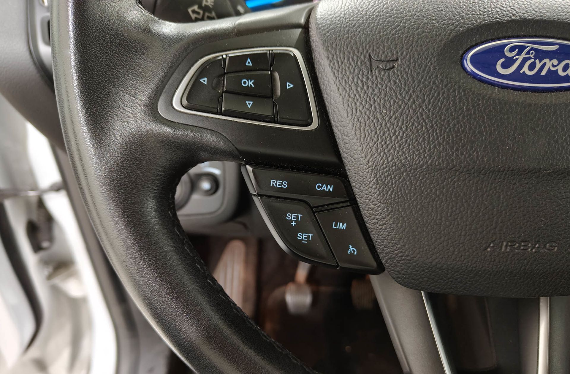 Ford Kuga 1.5 EcoBoost Trend 4x2 - foto 25