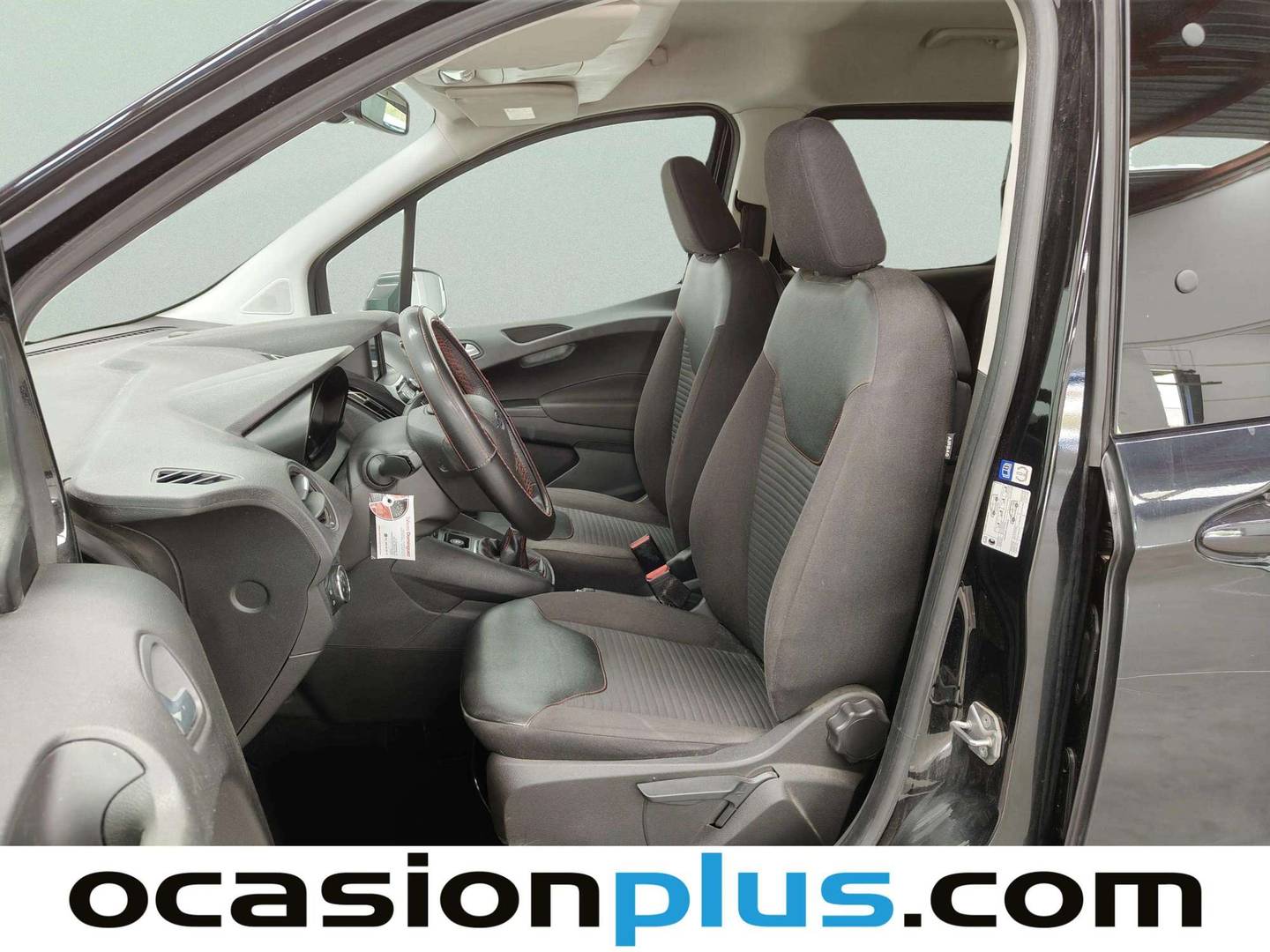 Foto asientos delanteros Ford Tourneo Courier Ford Tourneo Courier 1.0 EcoBoost Sport (100 CV)