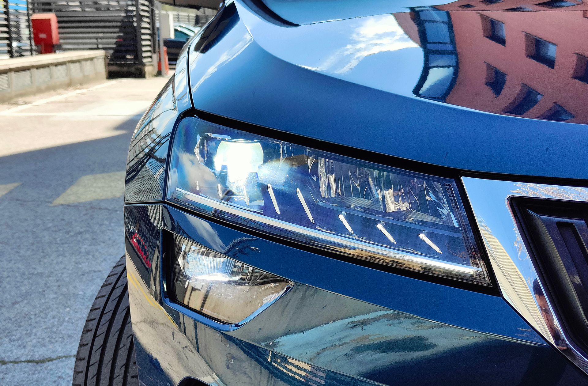 Škoda Karoq 1.0 TSI Ambition - foto 13