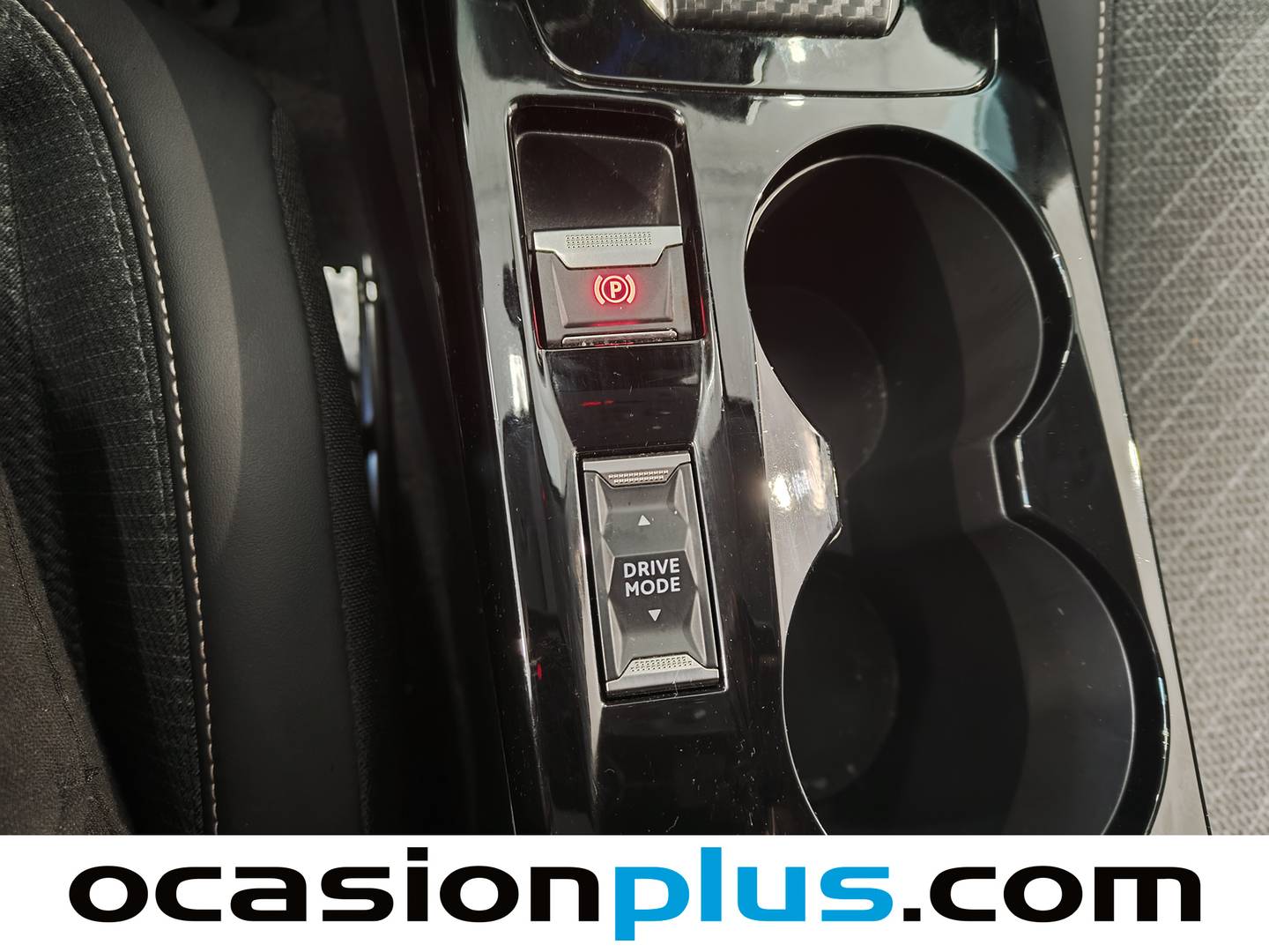 Foto Peugeot 208 Peugeot 208 Allure Hybrid eDCS6 (100 CV)