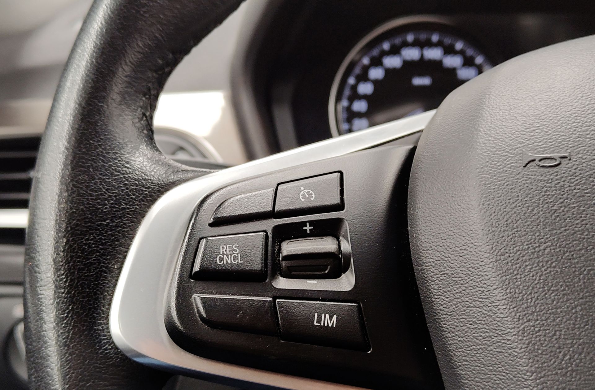 BMW X1 sDrive18i - foto 31