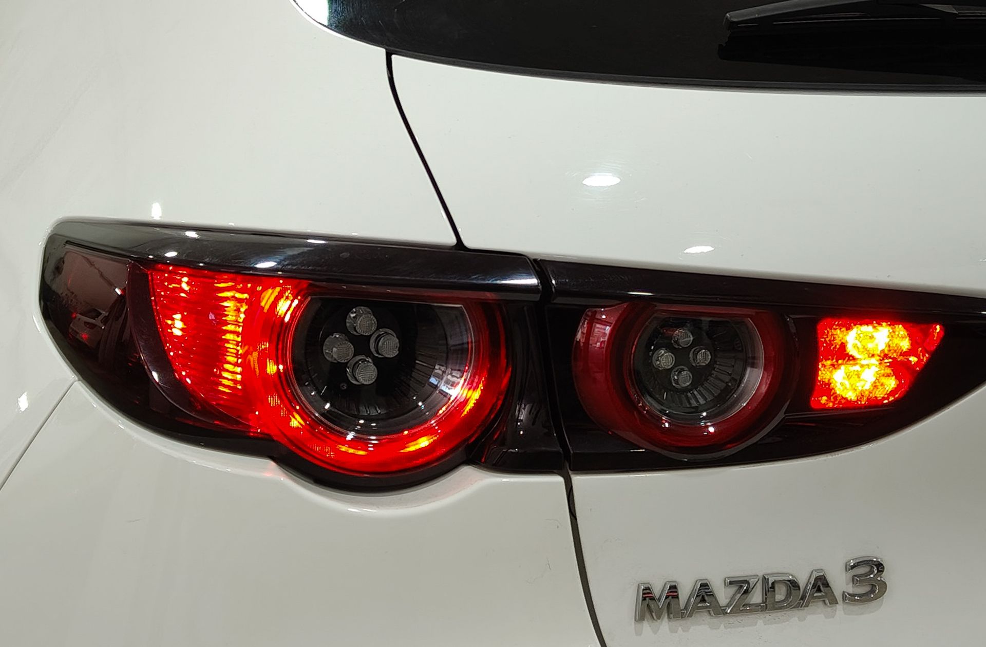 Mazda Mazda3 1.8 Skyactiv-D Evolution - foto 15