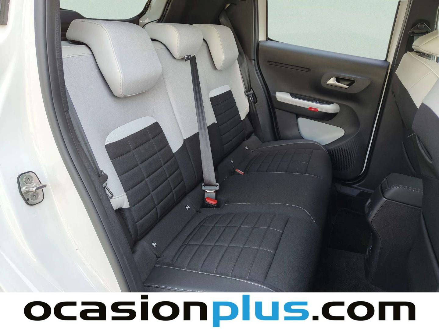 Citroën C3 Citroën C3 Max Hybrid e-DSC6 (100 CV) híbrido