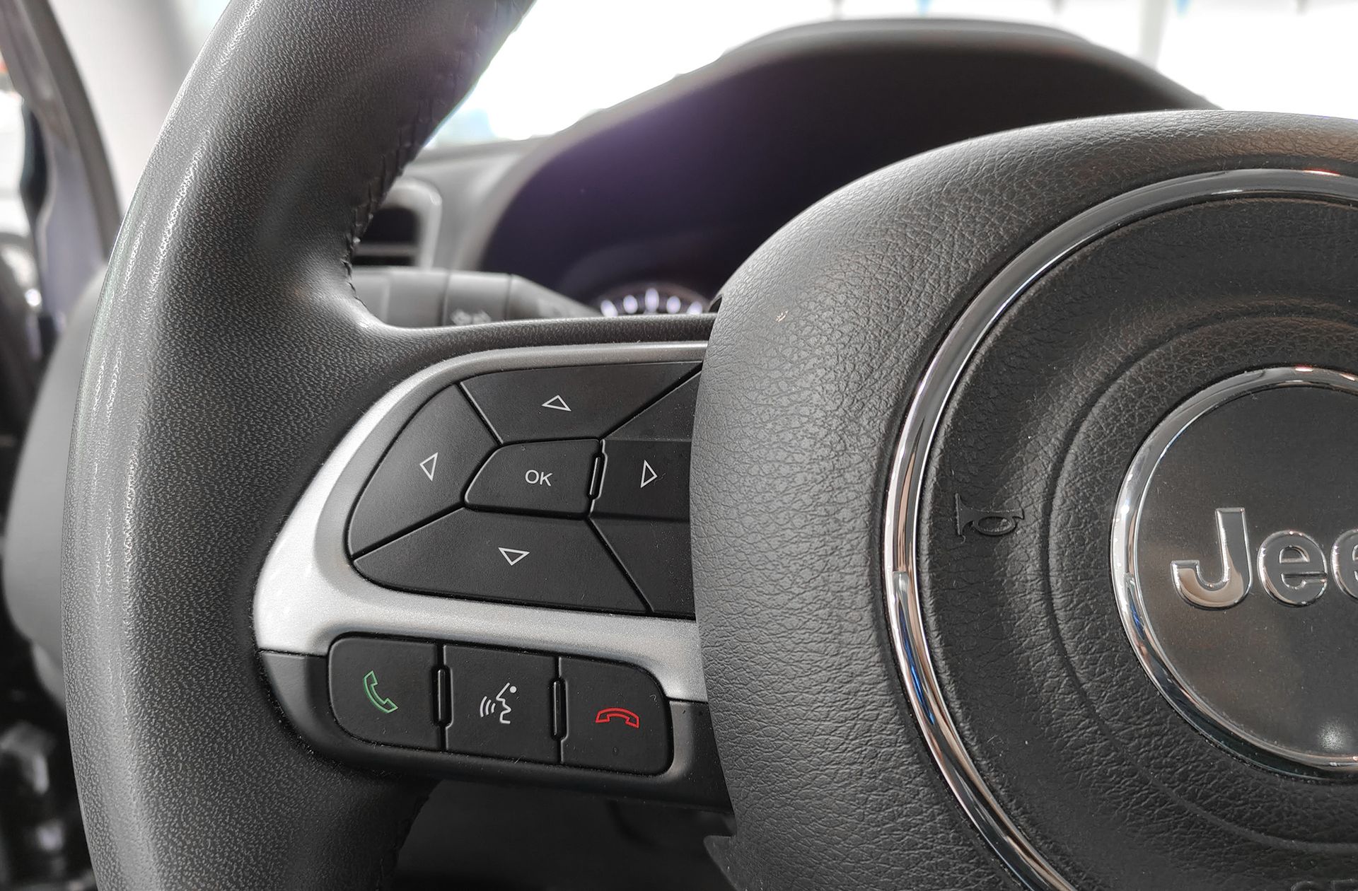 Jeep Renegade eHybrid 1.5 Limited ATX - foto 24