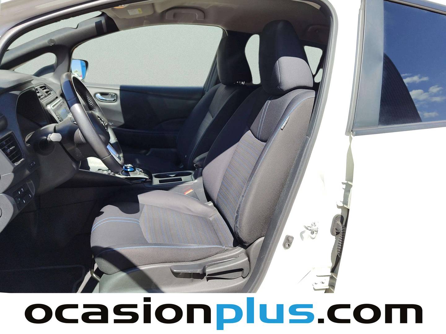 Foto asientos delanteros Nissan LEAF Nissan Leaf 40kWh Acenta (150 CV)