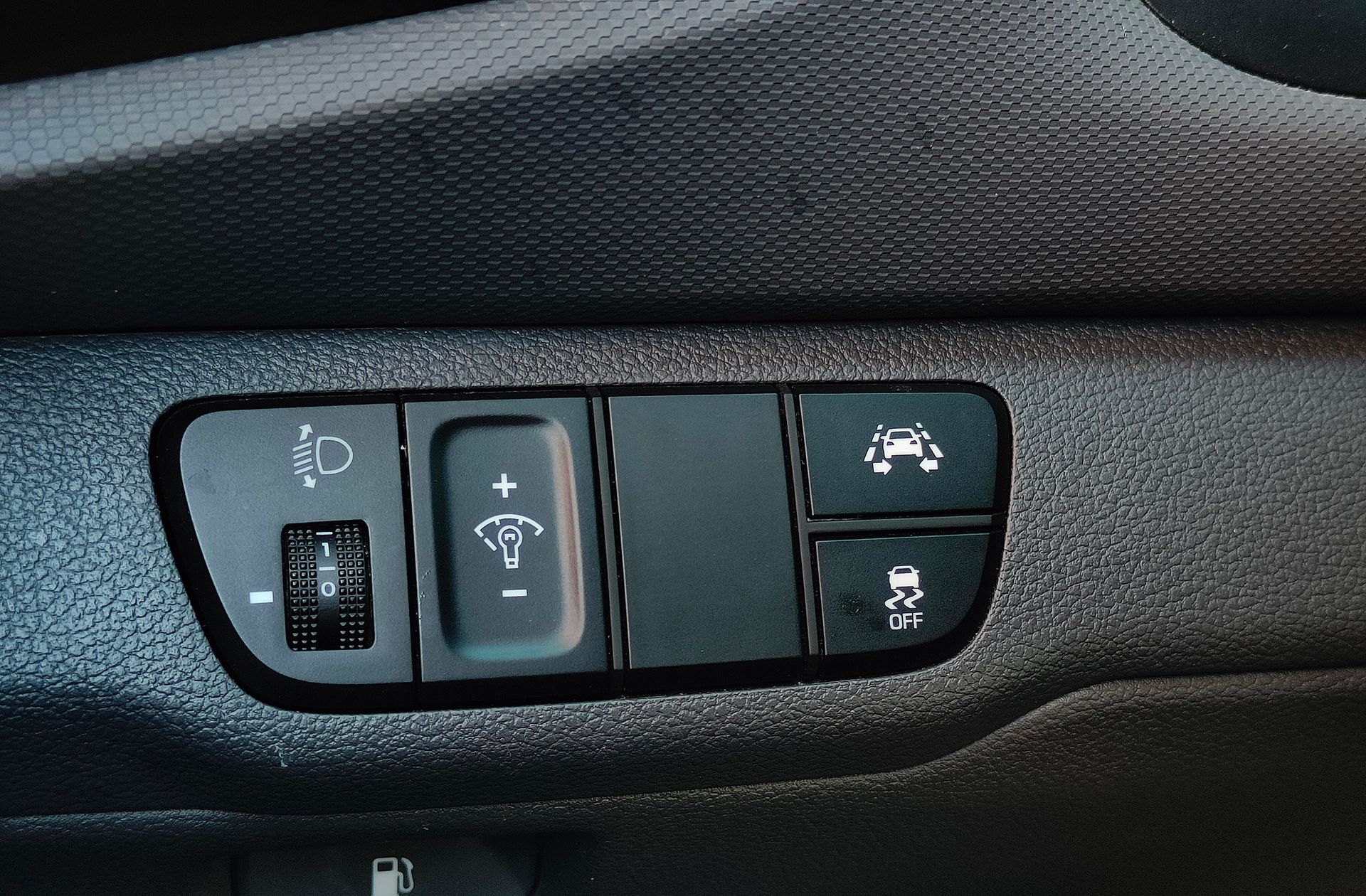 Hyundai Ioniq 1.6 GDI HEV Tecno DCT - foto 27